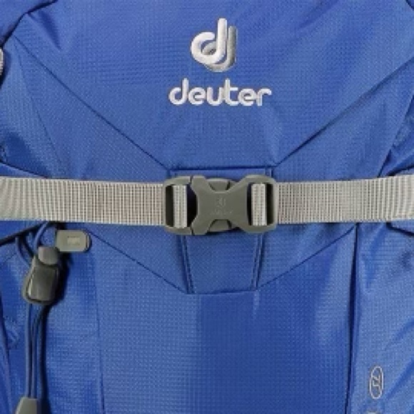 Deuter Freerider Lite 22SL Hiking Trekking Alpine Biking Women’s Fit Backpack - Picture 9 of 16